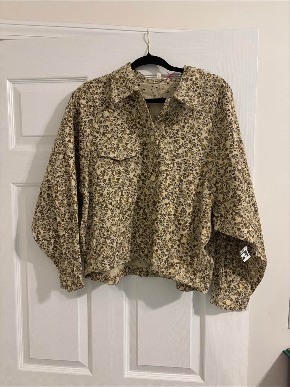 Beige Floral snap Up crop Jacket